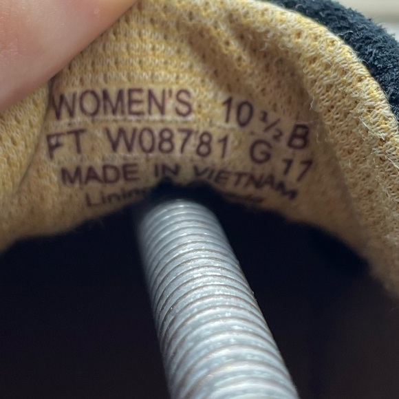 Cole Haan Grand OS Crosscourt II women’s Black Suede Sneakers size 10.5 B - Picture 7 of 9